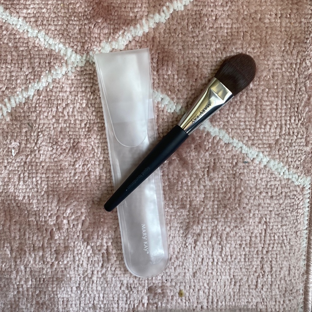 Liquid Foundation Brush